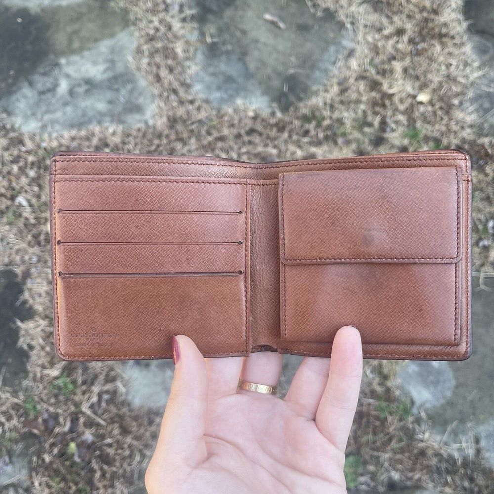 Louis Vuitton Monogram Billfold Wallet - Picture 5 of 11